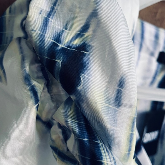 DKNY Women's Short Puff Sleeve Ruched Tie Dye Blouse Top Size XL - Picture 11 of 15